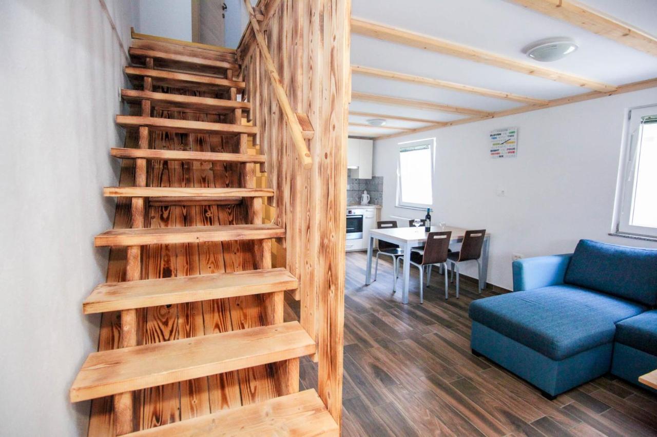 Apartmaji Pri Kozmavo - Little House Bohinji-tó Kültér fotó