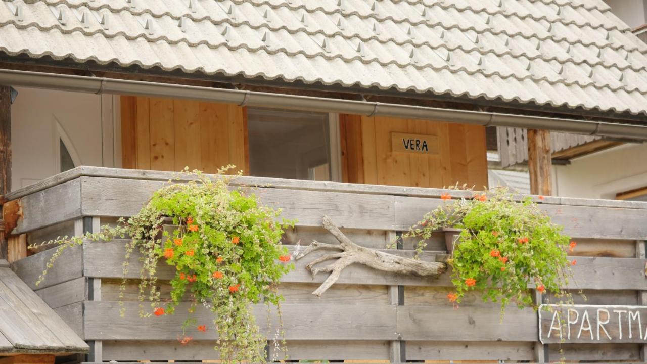 Apartmaji Pri Kozmavo - Little House Bohinji-tó Kültér fotó