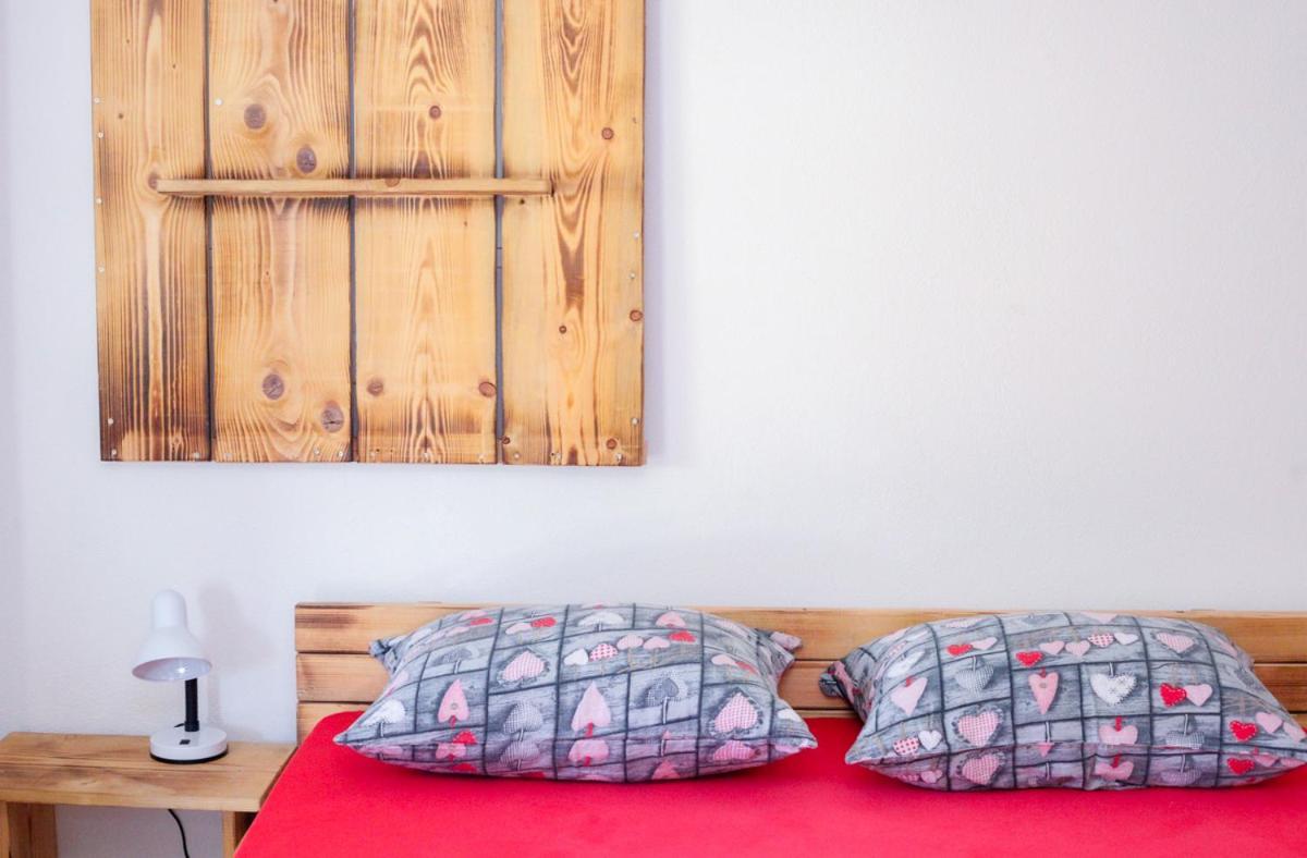 Apartmaji Pri Kozmavo - Little House Bohinji-tó Kültér fotó